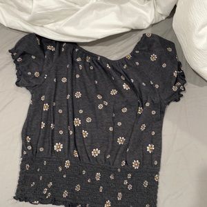 old navy shirt